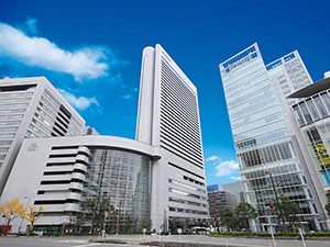 ヒルトン大阪外観